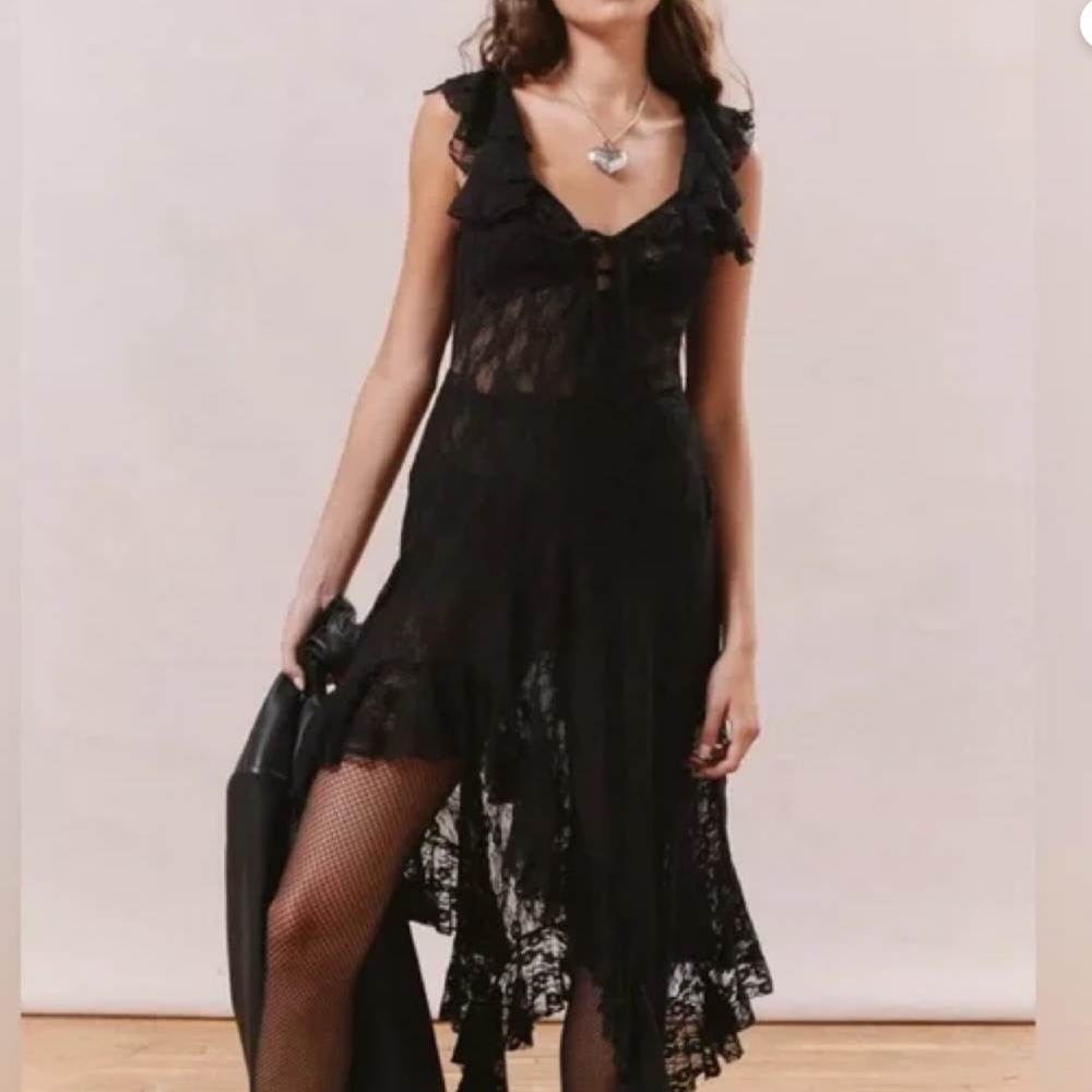 Urban Outfitters Women's Kimchi Blue Lace Midi Dress in Black Size XS